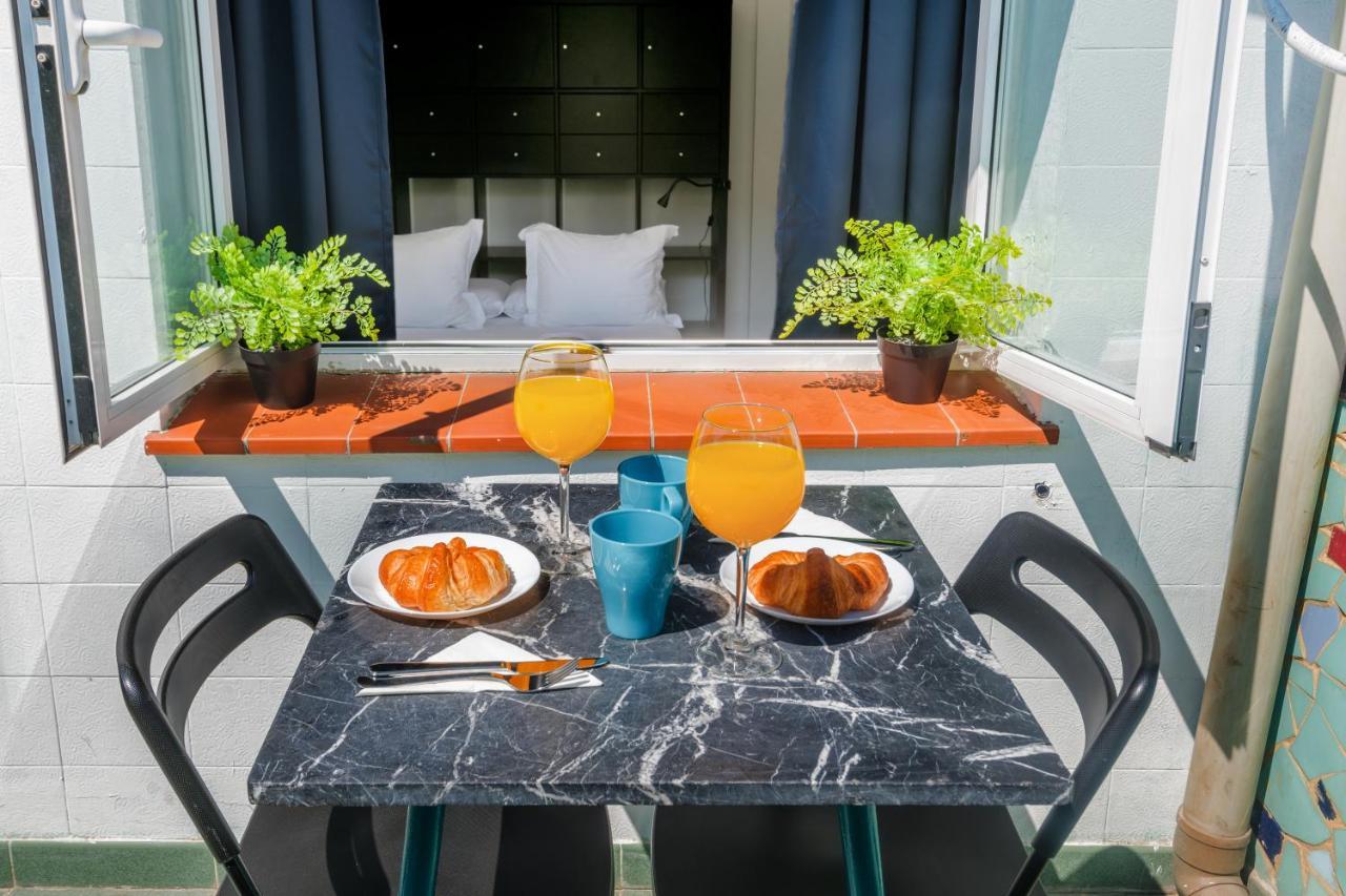 Appartamento Bright Penthouse With Terrace In Madrid Center Esterno foto