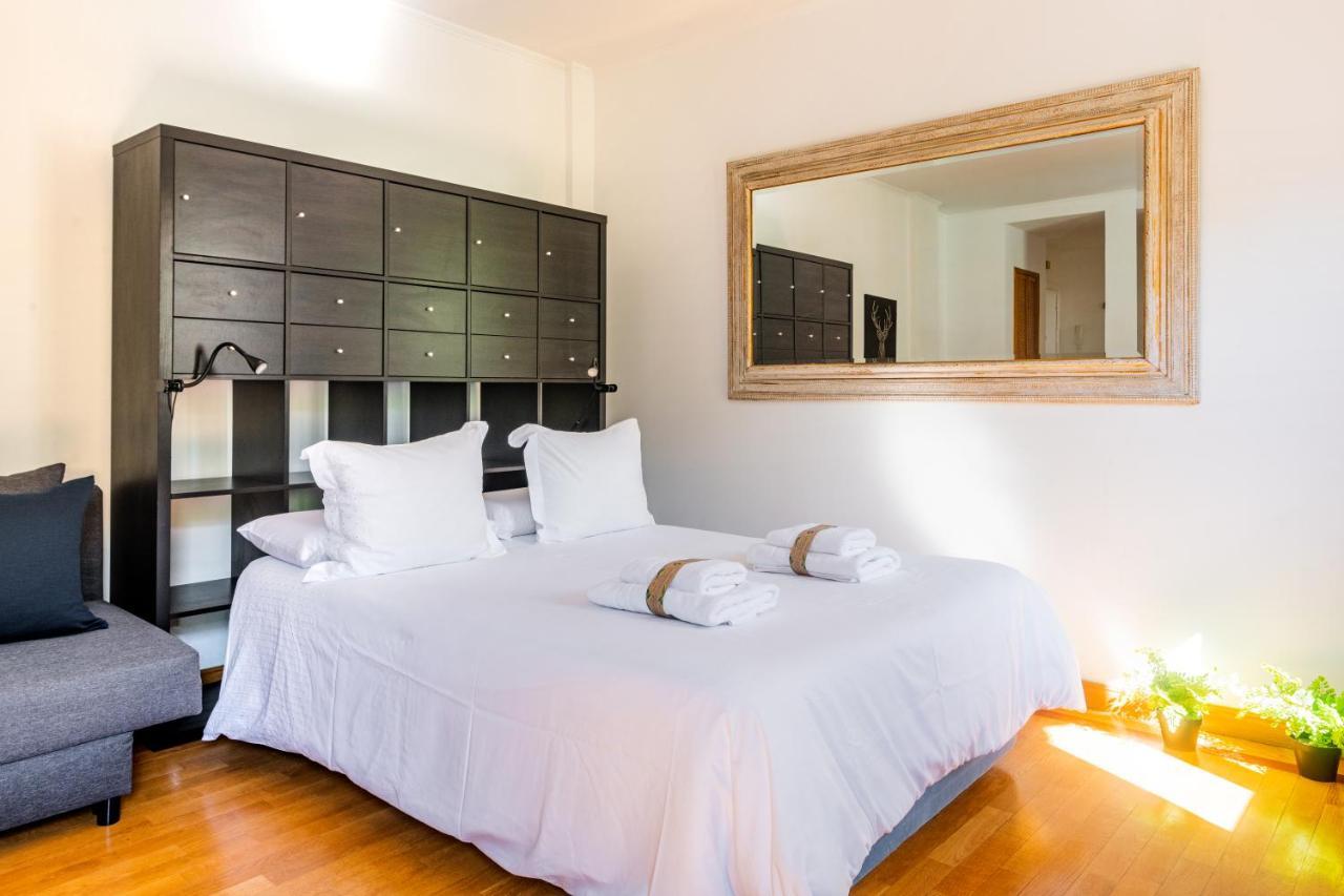 Appartamento Bright Penthouse With Terrace In Madrid Center Esterno foto