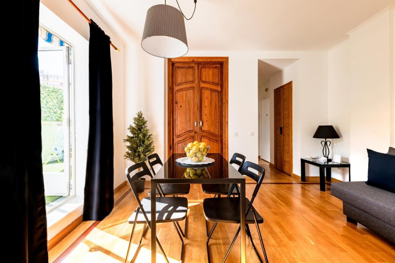 Appartamento Bright Penthouse With Terrace In Madrid Center Esterno foto
